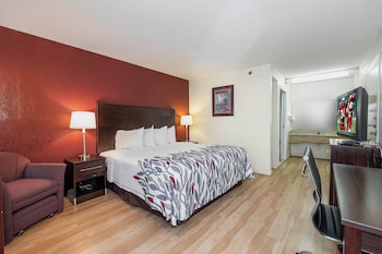 Deluxe Room, 1 King Bed, Accessible, Non Smoking