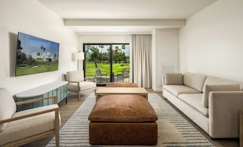 Suite, 1 King Bed, Accessible, Golf View (ADA Roll in Shower)