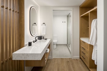 Club Room, 2 Queen Beds
