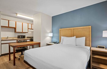 Studio, 1 Queen Bed, Non Smoking