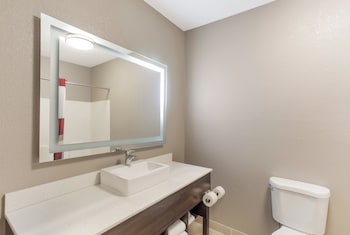 Suite, 1 King Bed, Non Smoking