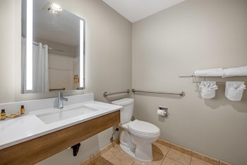 Standard Room, 1 Queen Bed, Accessible, Bathtub