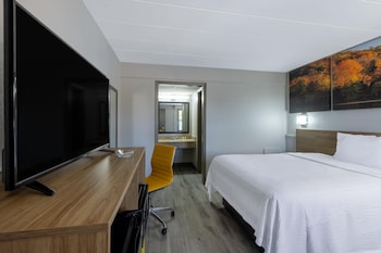 Standard Room, 1 Queen Bed, Smoking