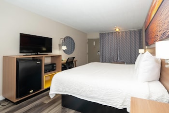 Standard Room, 1 King Bed