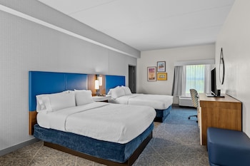 Room, 2 Queen Beds, Accessible, Microwave (Mobility and Hearing)