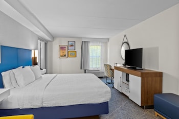Room, 1 King Bed, Microwave