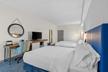 Room, 2 Queen Beds, Accessible, Microwave (Mobility and Hearing)