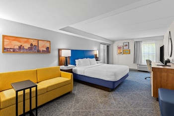 Room, 1 King Bed, Microwave
