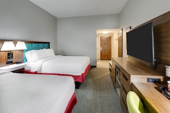 Room, 2 Queen Beds, Microwave