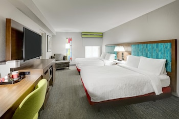 Room, 2 Queen Beds, Mobility Accessible, Microwave