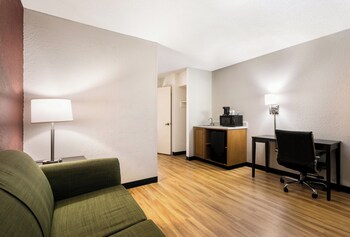 Suite, 1 King Bed, Non Smoking