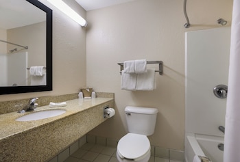 Suite, 1 King Bed, Non Smoking