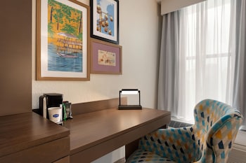 Room, 1 King Bed, Microwave