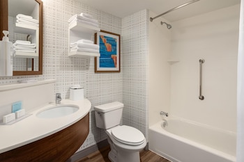Room, 2 Queen Beds, Microwave