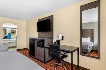 Standard Room, 2 Queen Beds, Non Smoking