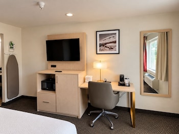 Room, 2 Queen Beds, Non Smoking (Pet-Friendly)