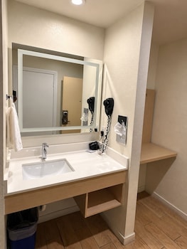 Room, 2 Queen Beds, Non Smoking (Pet-Friendly)