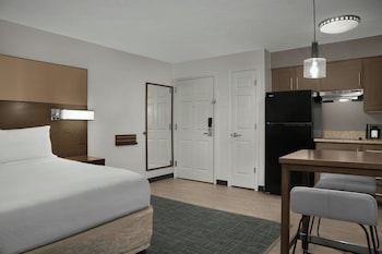 Studio, 2 Queen Beds