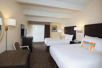 Deluxe Room, 2 Queen Beds