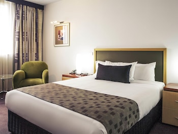 Standard Room, 1 Queen Bed