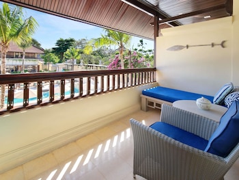 Deluxe Room, 2 Single Beds, Pool View (Garden Wing Separated from the Beach by the Road)