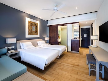 Deluxe Room, 2 Single Beds (Garden Wing Separated from the Beach by the Road)