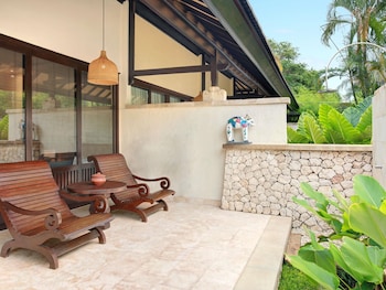 Room, 1 King Bed, Terrace (Tropical,1 King Bed, Beach Wing)
