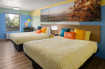 Room, 2 Queen Beds, Non Smoking