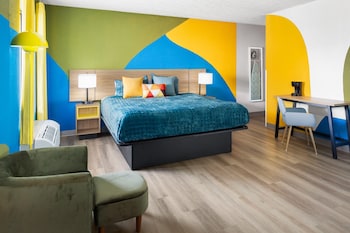 Deluxe Room, 1 King Bed, Non Smoking