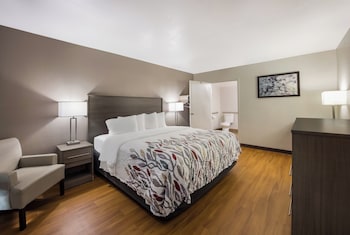Deluxe Room, 1 King Bed, Accessible, (Smoke Free)