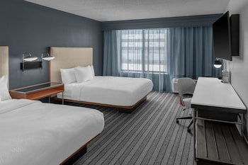 Room, 2 Queen Beds, Hearing Accessible (Accessible Bathtub)
