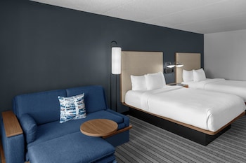 Room, Multiple Beds, Hearing Accessible (Roll-in Shower)
