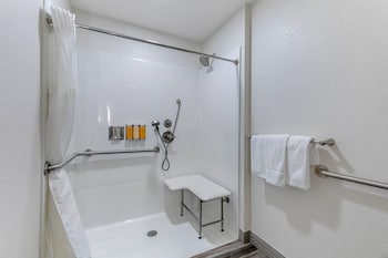 Room, 1 King Bed, Accessible, Non Smoking (Accessible Tub)
