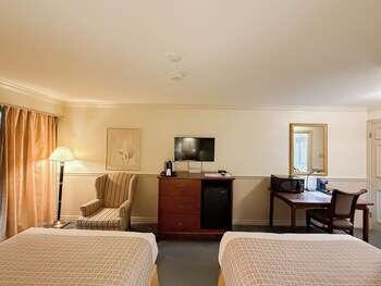 Standard Double Room, 2 Double Beds, Pets Not Allowed