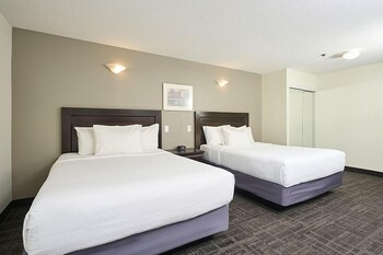 Standard Double Room, 2 Queen Beds