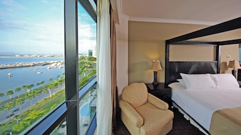 Suite, 1 Bedroom, Club Lounge Access (Dining, High Floor)