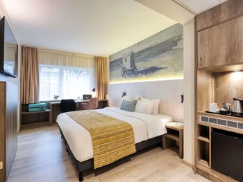 Superior Room, 1 Double Bed, City View