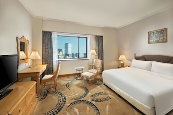 1 King Standard Low Floor