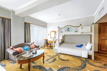 Junior Suite, Multiple Beds (Family)