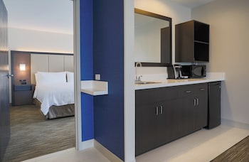 Suite, 1 Bedroom, Accessible Bathtub (Mobility)