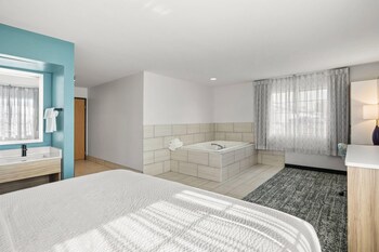 Suite, 1 King Bed with Sofa bed, Non Smoking (Upgrade)