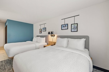 Room, 2 Queen Beds, Non Smoking