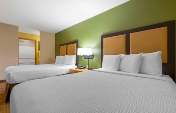 Deluxe Studio, Multiple Beds, Non Smoking