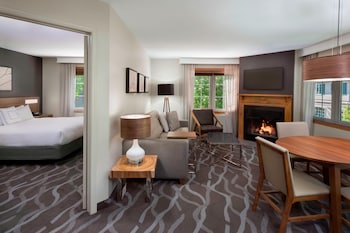 Studio Suite, 2 Bedrooms, Fireplace
