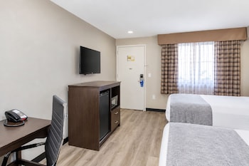 Standard Room, 2 Queen Beds, Non Smoking