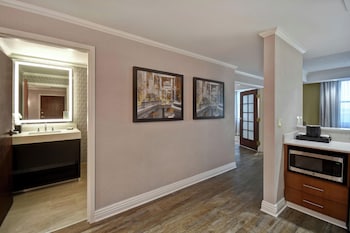Presidential Suite, 1 King Bed, Jetted Tub