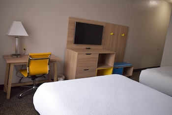 Room, 2 Queen Beds, Non Smoking