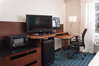 Room, 1 Queen Bed, Accessible Bathtub