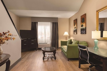 Premium Suite, 1 King Bed, Non Smoking, Jetted Tub