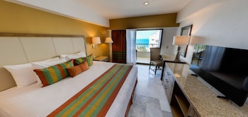 Junior Room, Partial Ocean View
